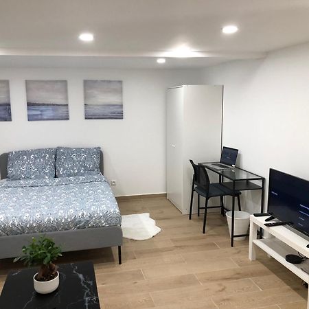Grand F2 Confortable Saint-Denis  Ngoại thất bức ảnh