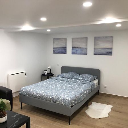 Grand F2 Confortable Saint-Denis  Ngoại thất bức ảnh